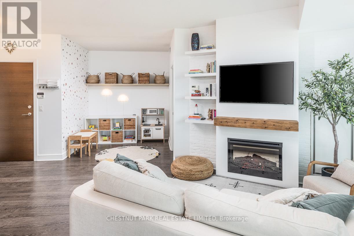 306 - 35 Brian Peck Crescent, Toronto, Ontario  M4G 0A5 - Photo 5 - C13084578