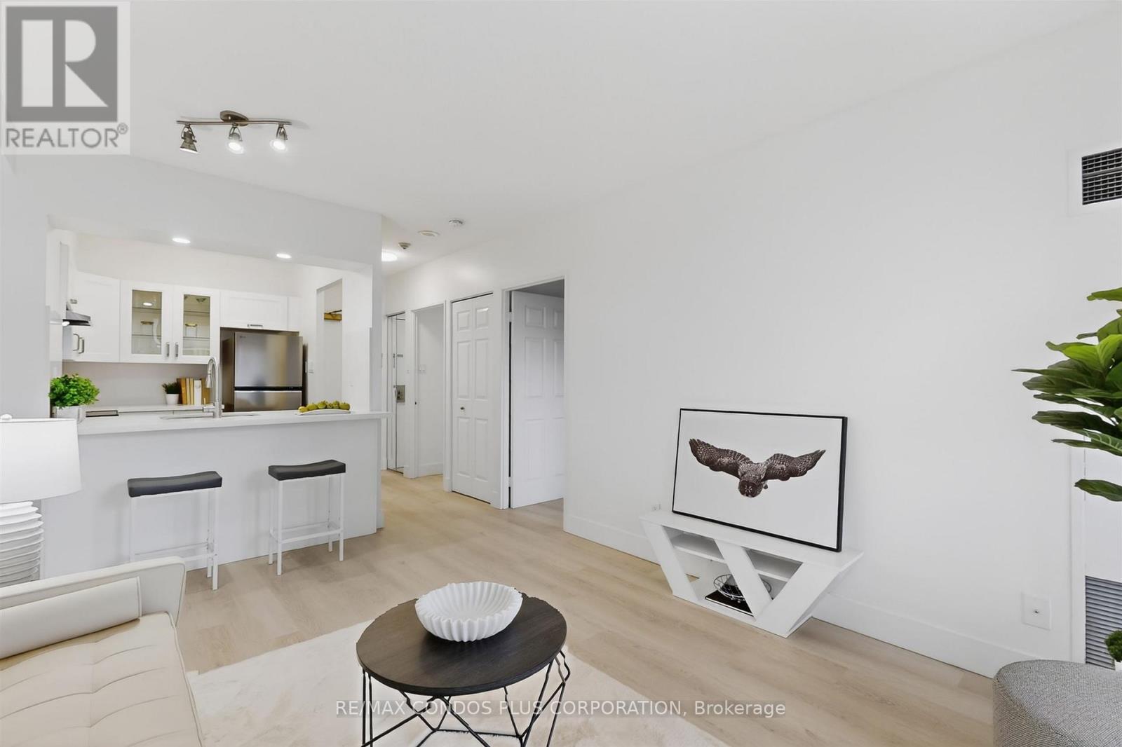 1601 - 736 Bay Street, Toronto, Ontario  M5G 2M4 - Photo 8 - C13084696
