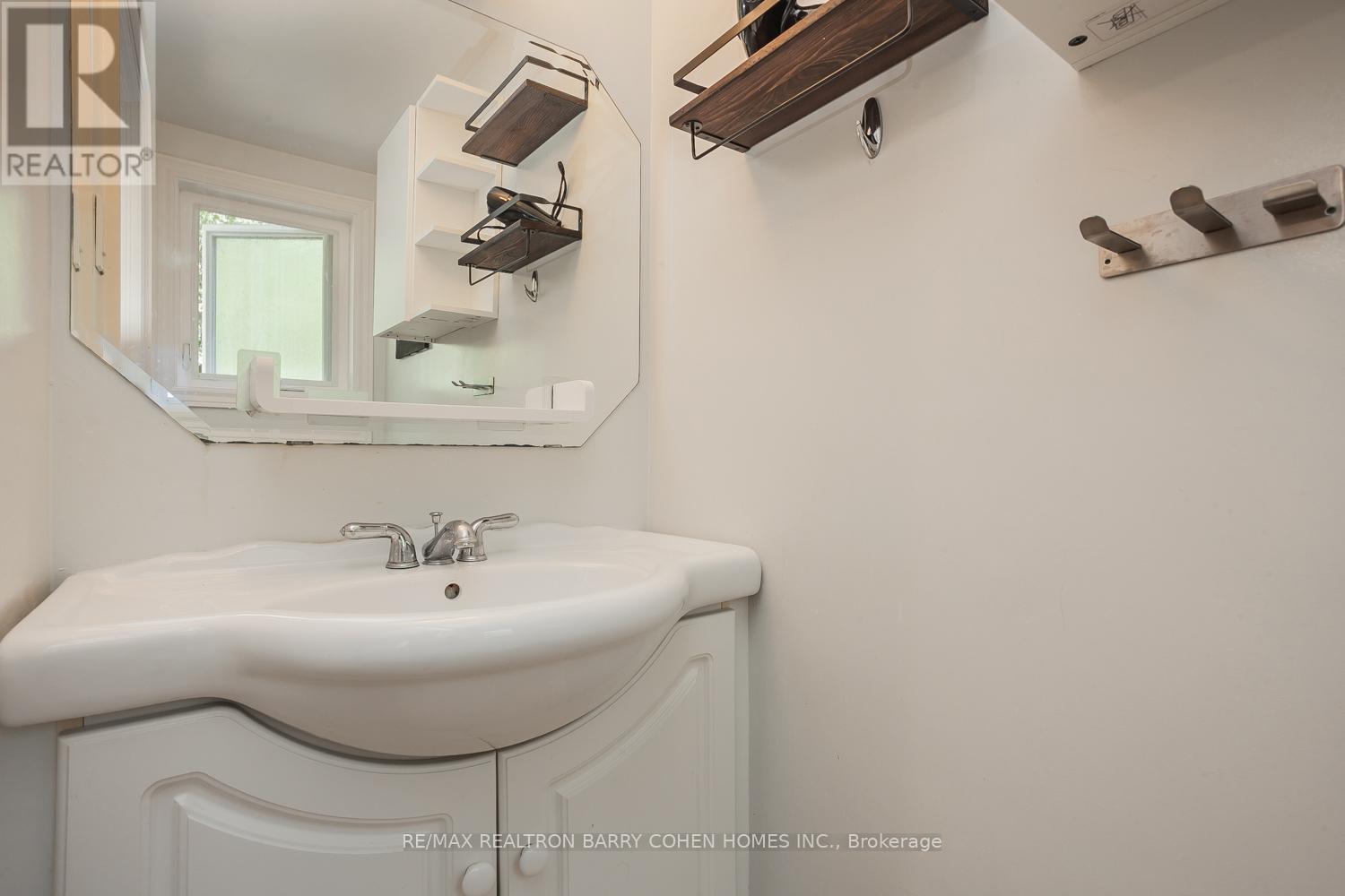Basement - 12 Longwood Drive, Toronto, Ontario  M3B 1T7 - Photo 20 - C13084756