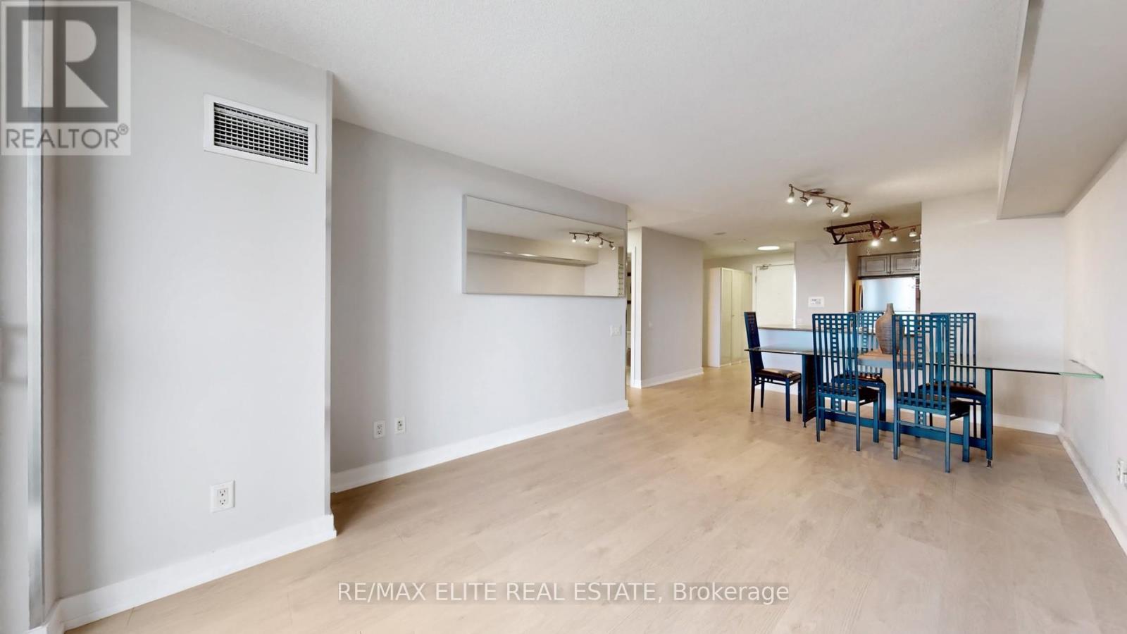 2401 - 61 Town Centre Court E, Toronto, Ontario  M1P 5C5 - Photo 12 - E13084778