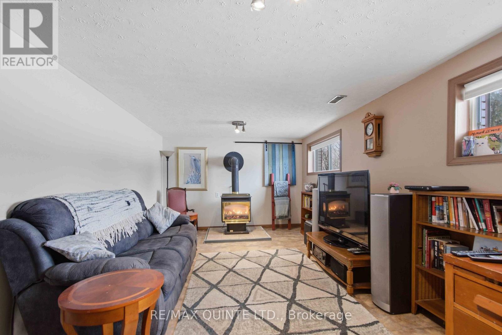 527 Montrose Road, Quinte West, Ontario  K8R 1B2 - Photo 27 - X12902326