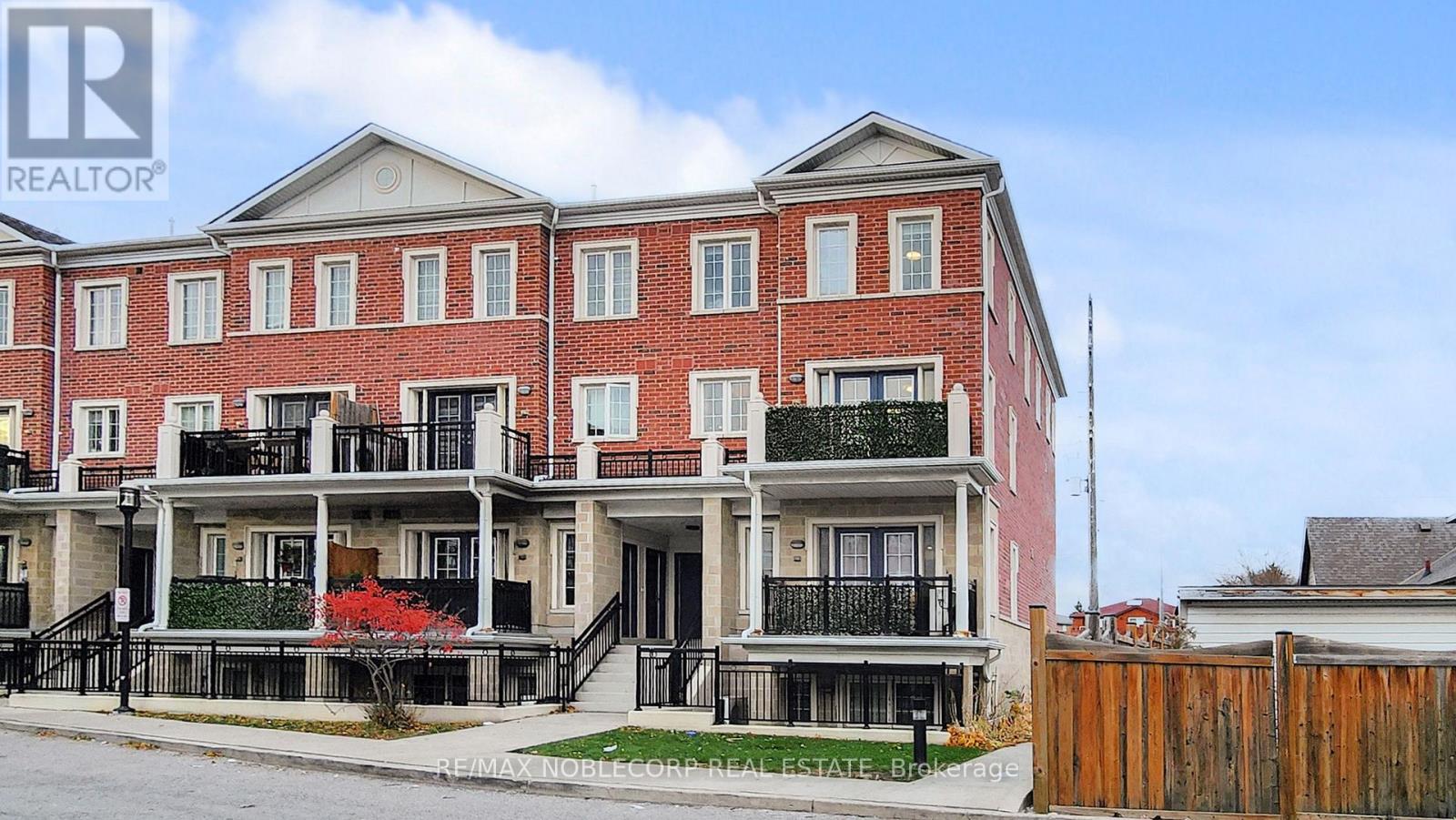 E08 - 26 Bruce Street, Vaughan, Ontario  L4L 1J4 - Photo 3 - N13084758