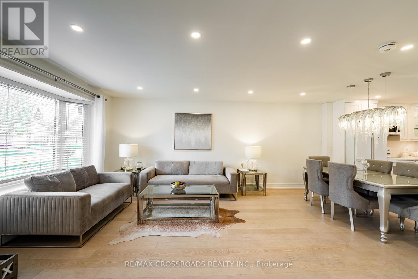 Main - 176 William Roe Boulevard, Newmarket, Ontario  L3Y 1B3 - Photo 5 - N13084788