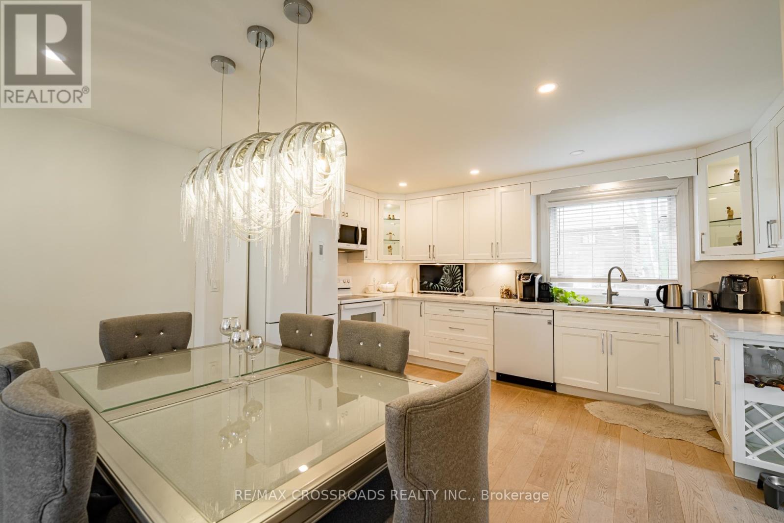 Main - 176 William Roe Boulevard, Newmarket, Ontario  L3Y 1B3 - Photo 6 - N13084788