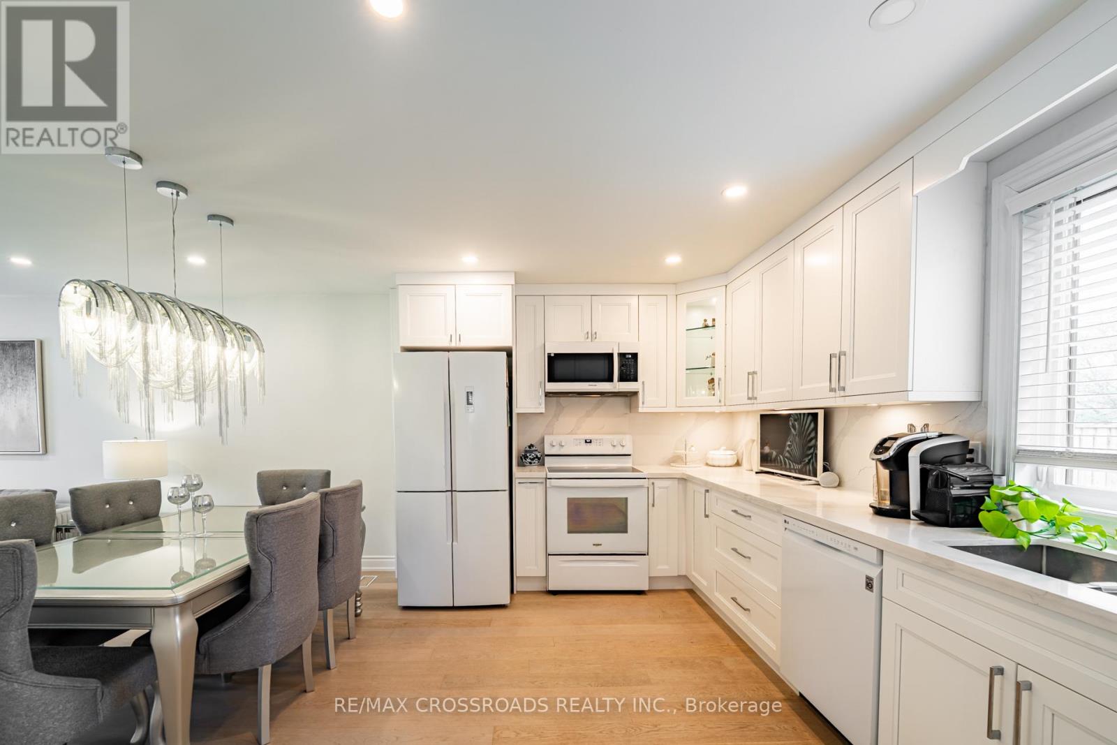 Main - 176 William Roe Boulevard, Newmarket, Ontario  L3Y 1B3 - Photo 7 - N13084788