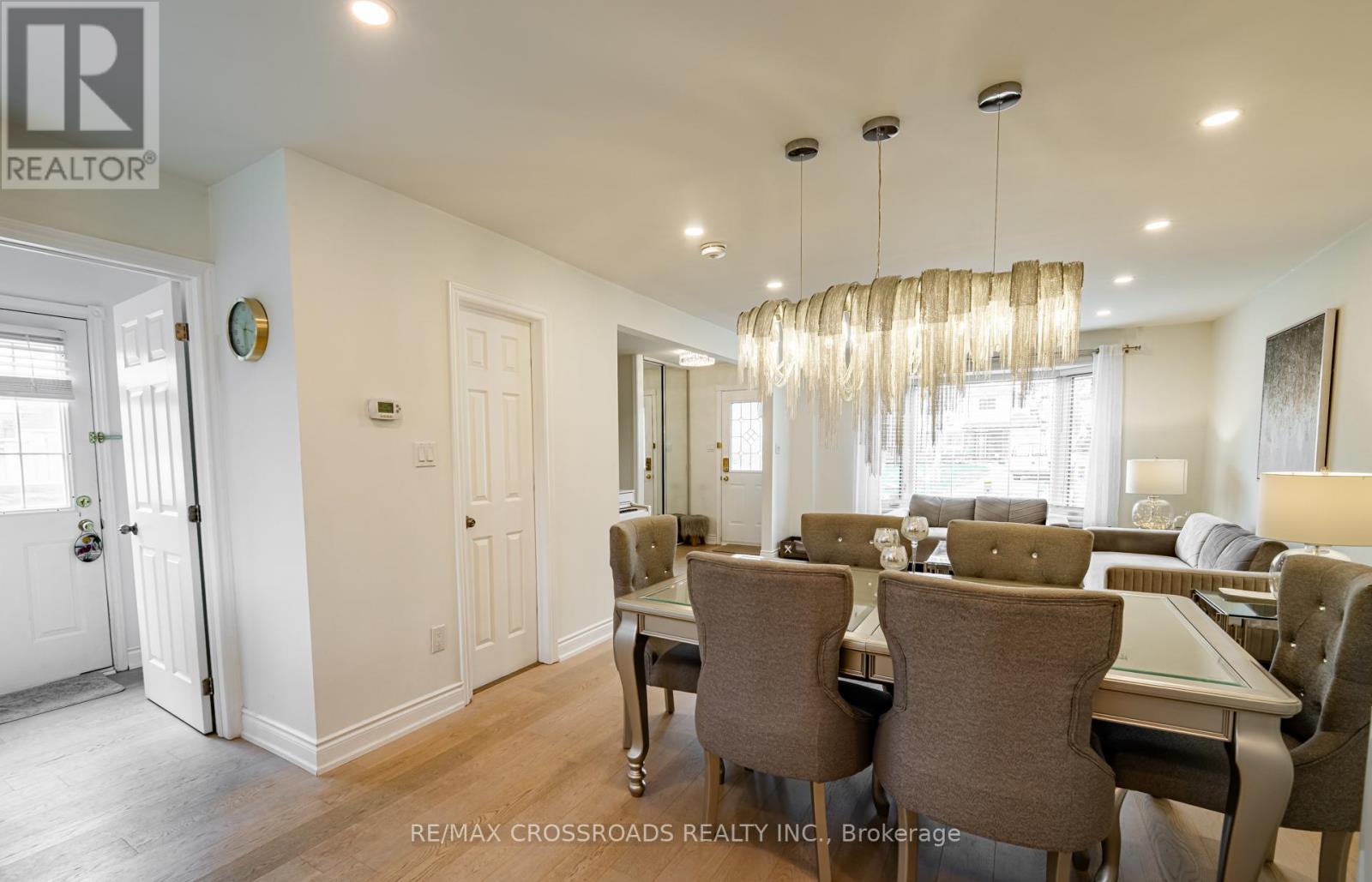 Main - 176 William Roe Boulevard, Newmarket, Ontario  L3Y 1B3 - Photo 8 - N13084788