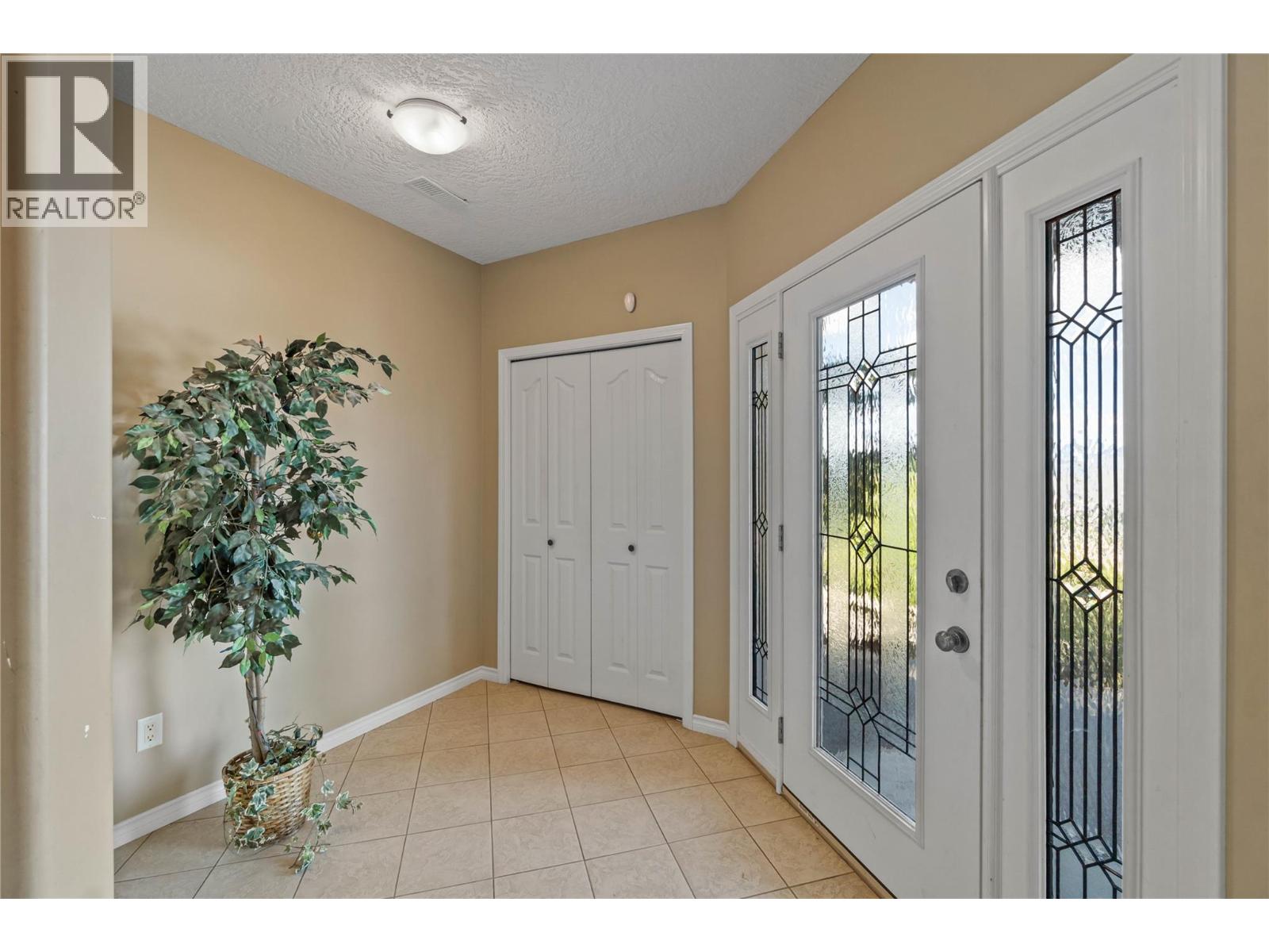 1893 Mckinley Court, Kamloops, British Columbia  V2E 2L9 - Photo 24 - 10380979