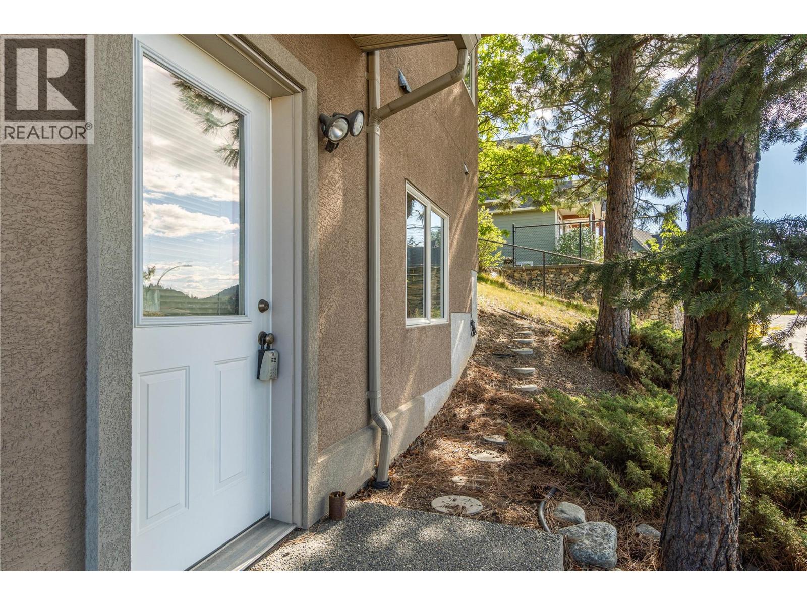 1893 Mckinley Court, Kamloops, British Columbia  V2E 2L9 - Photo 46 - 10380979