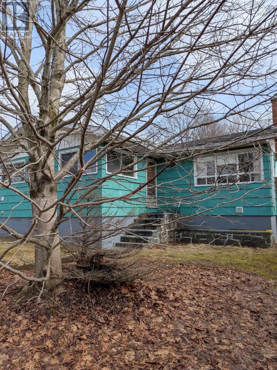 5 Raymond Drive, Lower Sackville, Nova Scotia  B4C 1G9 - Photo 2 - 202608100