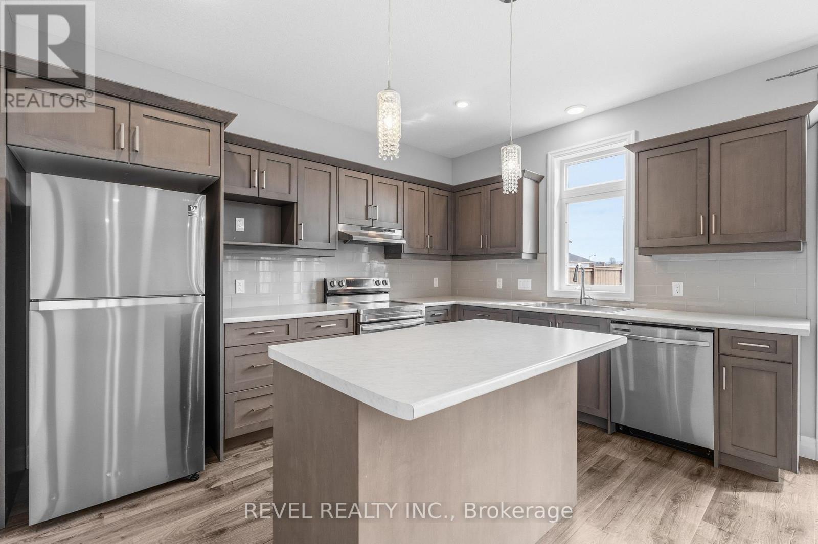 39 Muirfield Drive, St. Thomas, Ontario  N5R 0K3 - Photo 9 - X13084844