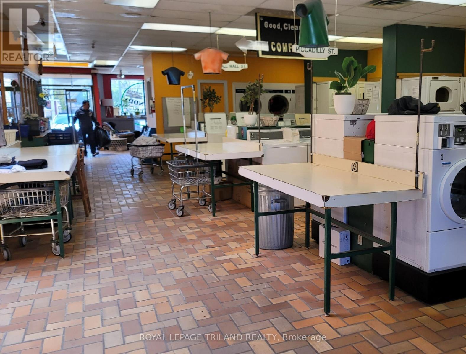 590 Oxford Street E, London North, Ontario  N5Y 3J1 - Photo 6 - X13084976