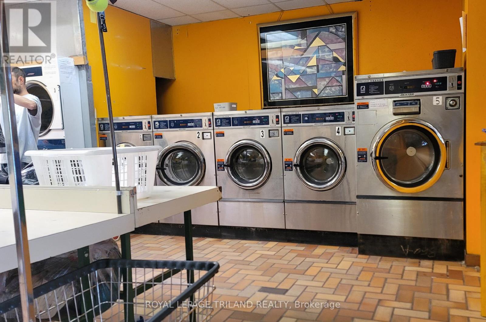 590 Oxford Street E, London North, Ontario  N5Y 3J1 - Photo 7 - X13084976
