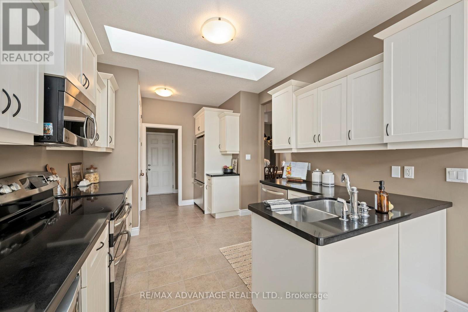 28 - 2615 Colonel Talbot Road, London South, Ontario  N6K 5B4 - Photo 12 - X13085056