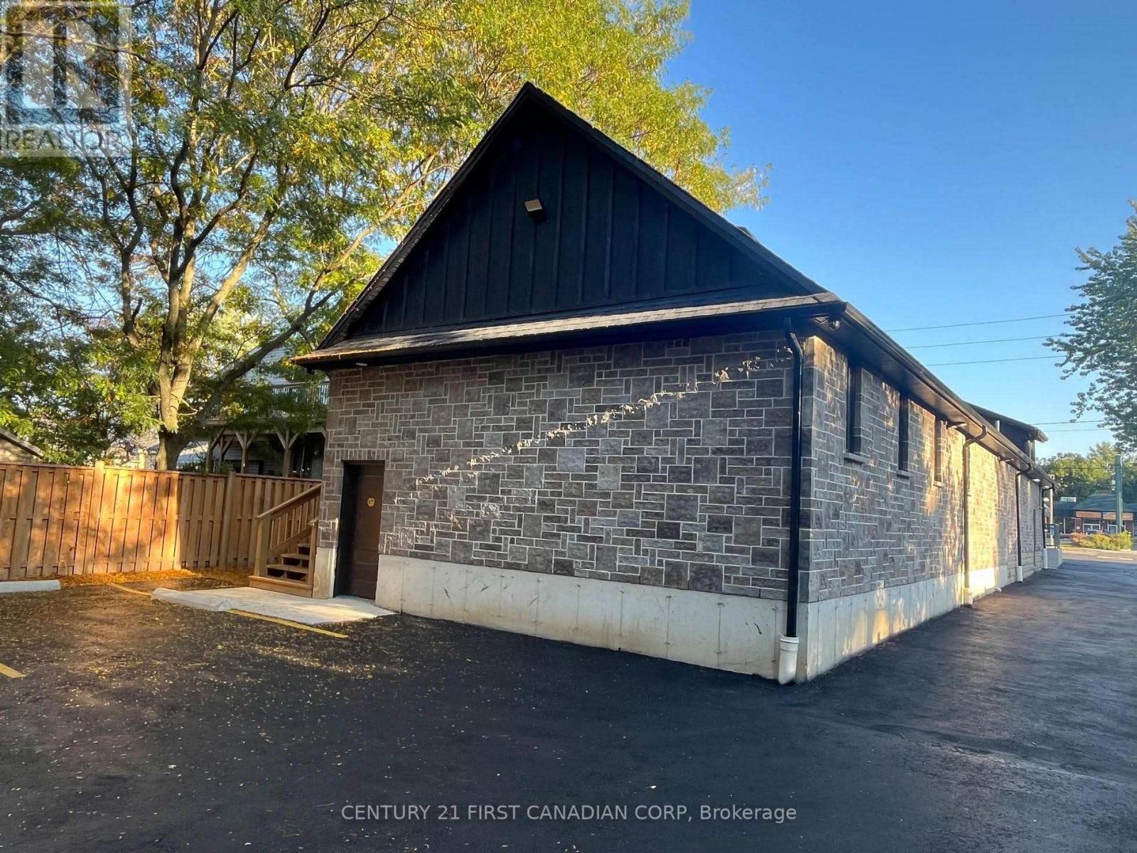Lower - 2389 Main Street, London South (South V), Ontario  N6P 1A7 - Photo 2 - X13085110