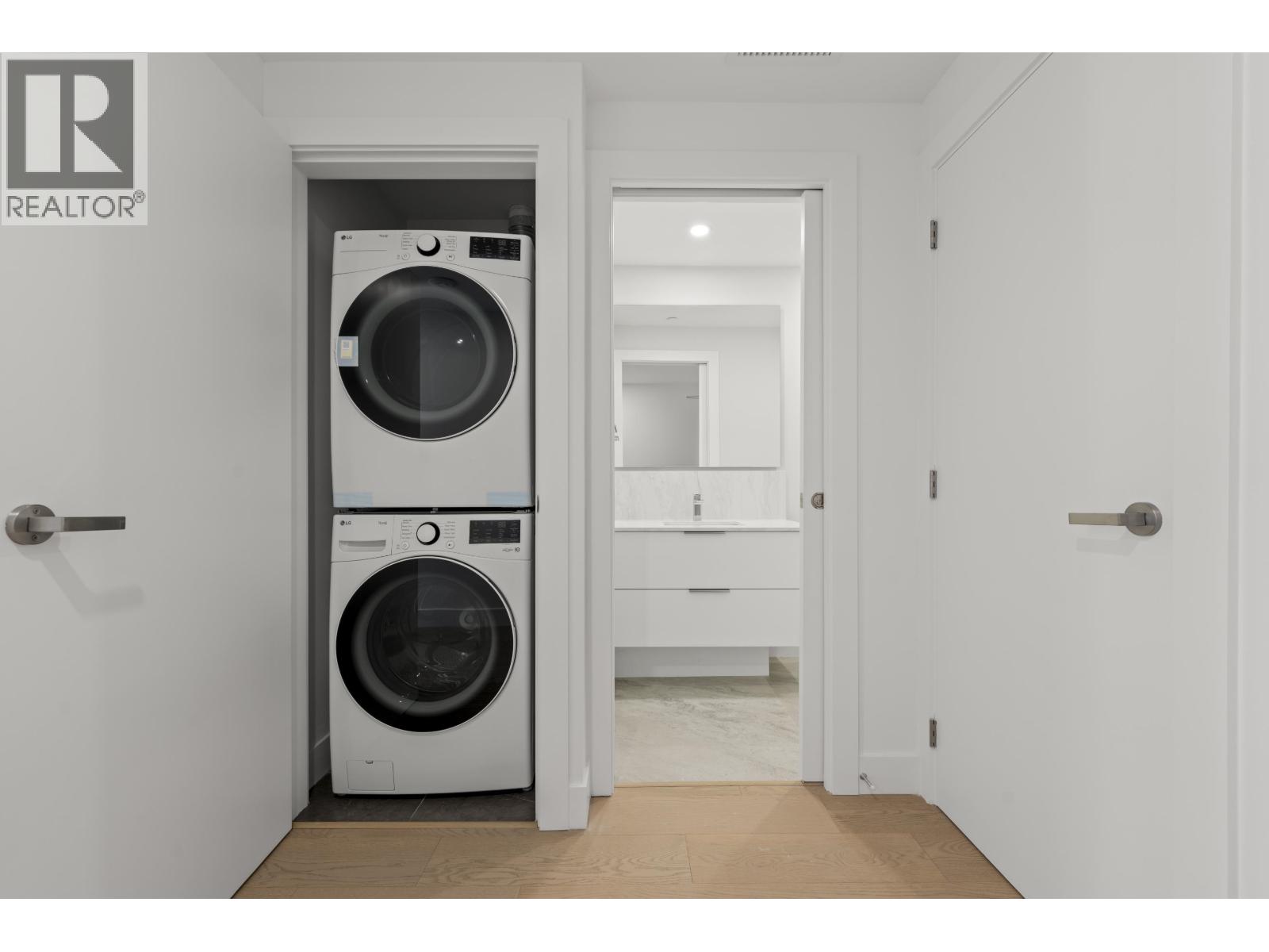 305 423 6th Street, West Vancouver, British Columbia  V7T 0A1 - Photo 37 - R3119236