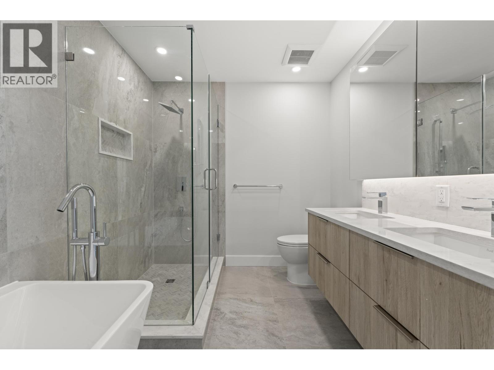 305 423 6th Street, West Vancouver, British Columbia  V7T 0A1 - Photo 28 - R3119236