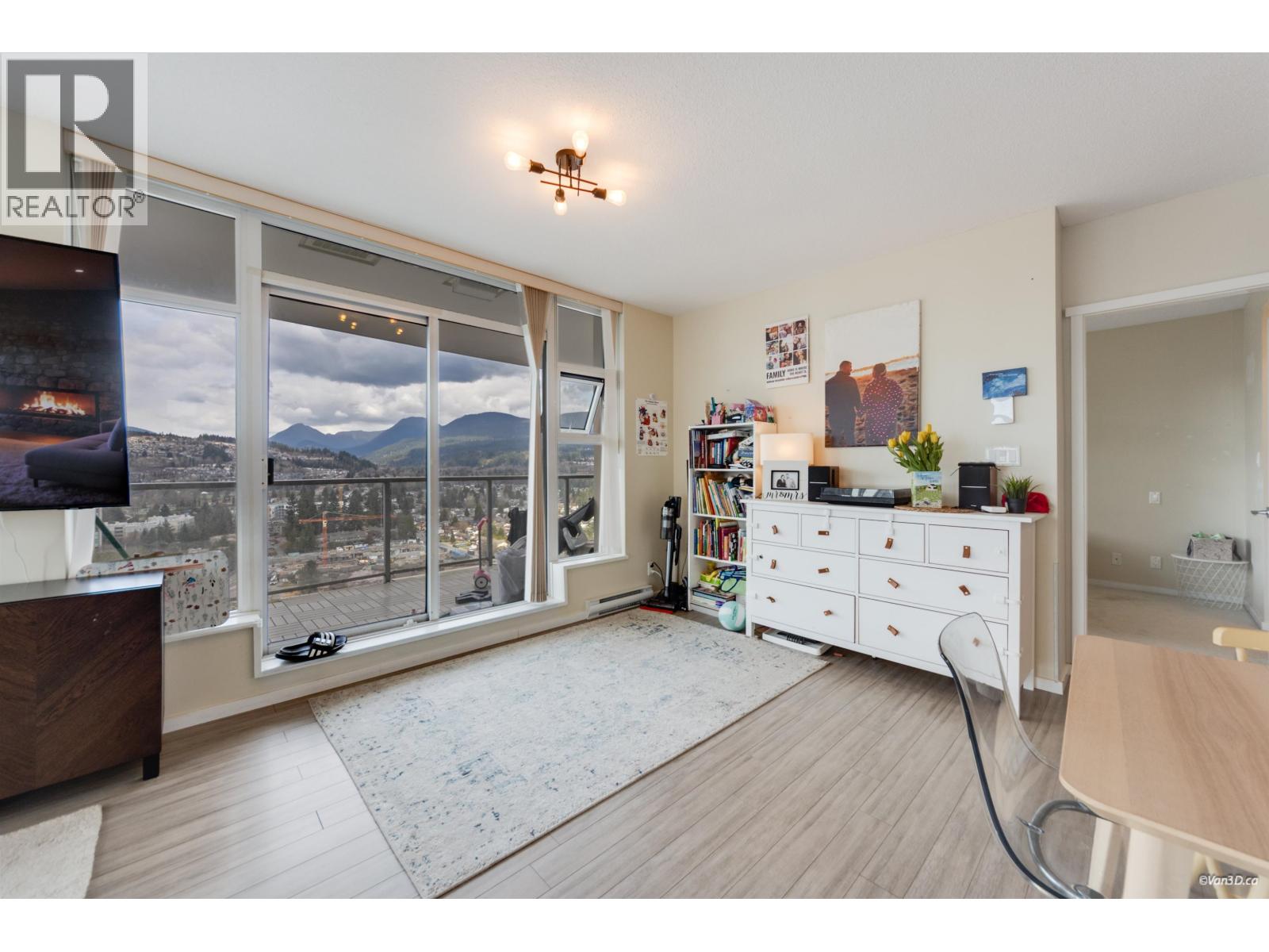 2806 3102 Windsor Gate, Coquitlam, British Columbia  V3B 0J3 - Photo 15 - R3105003