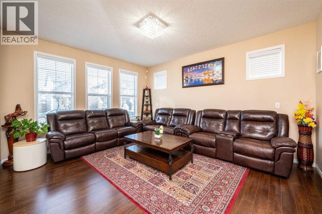 57 Skyview Point Common NE, Calgary, Alberta  T3N 0H1 - Photo 8 - A2307761