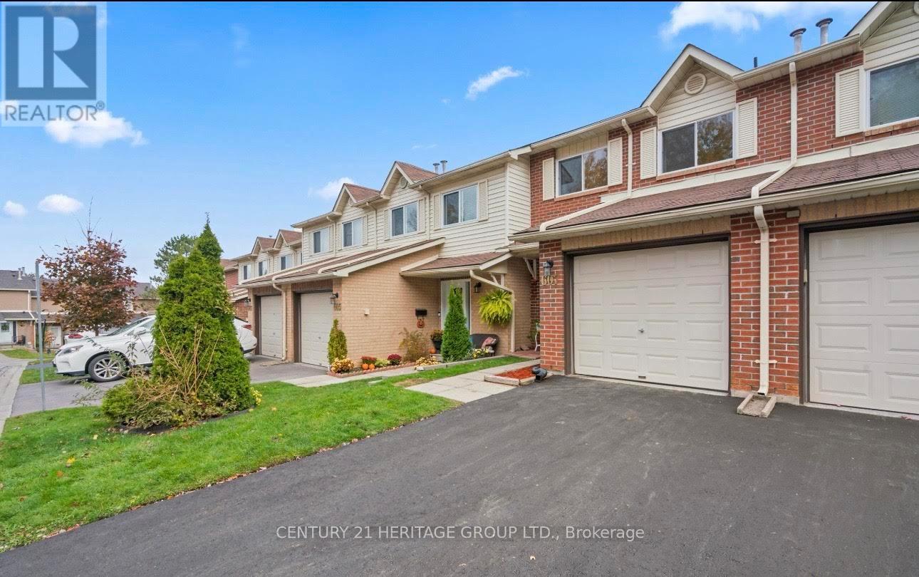 607 Gibney Crescent, Newmarket, Ontario  L3X 1Y3 - Photo 2 - N13083894