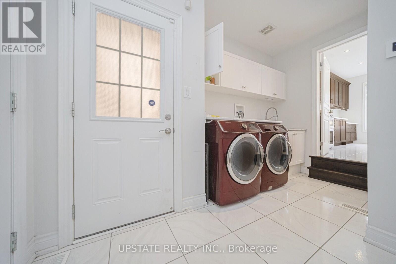 11 Mistyglen Crescent, Brampton, Ontario  L6Y 0X2 - Photo 24 - W13084634