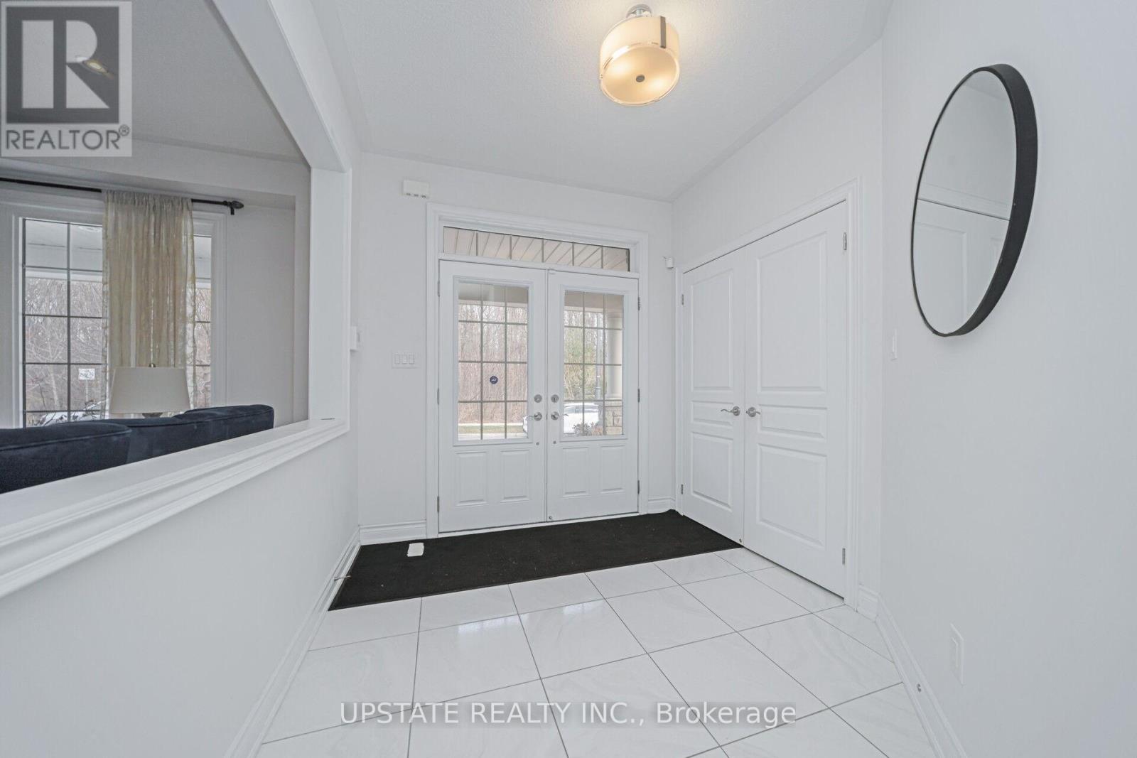 11 Mistyglen Crescent, Brampton, Ontario  L6Y 0X2 - Photo 4 - W13084634