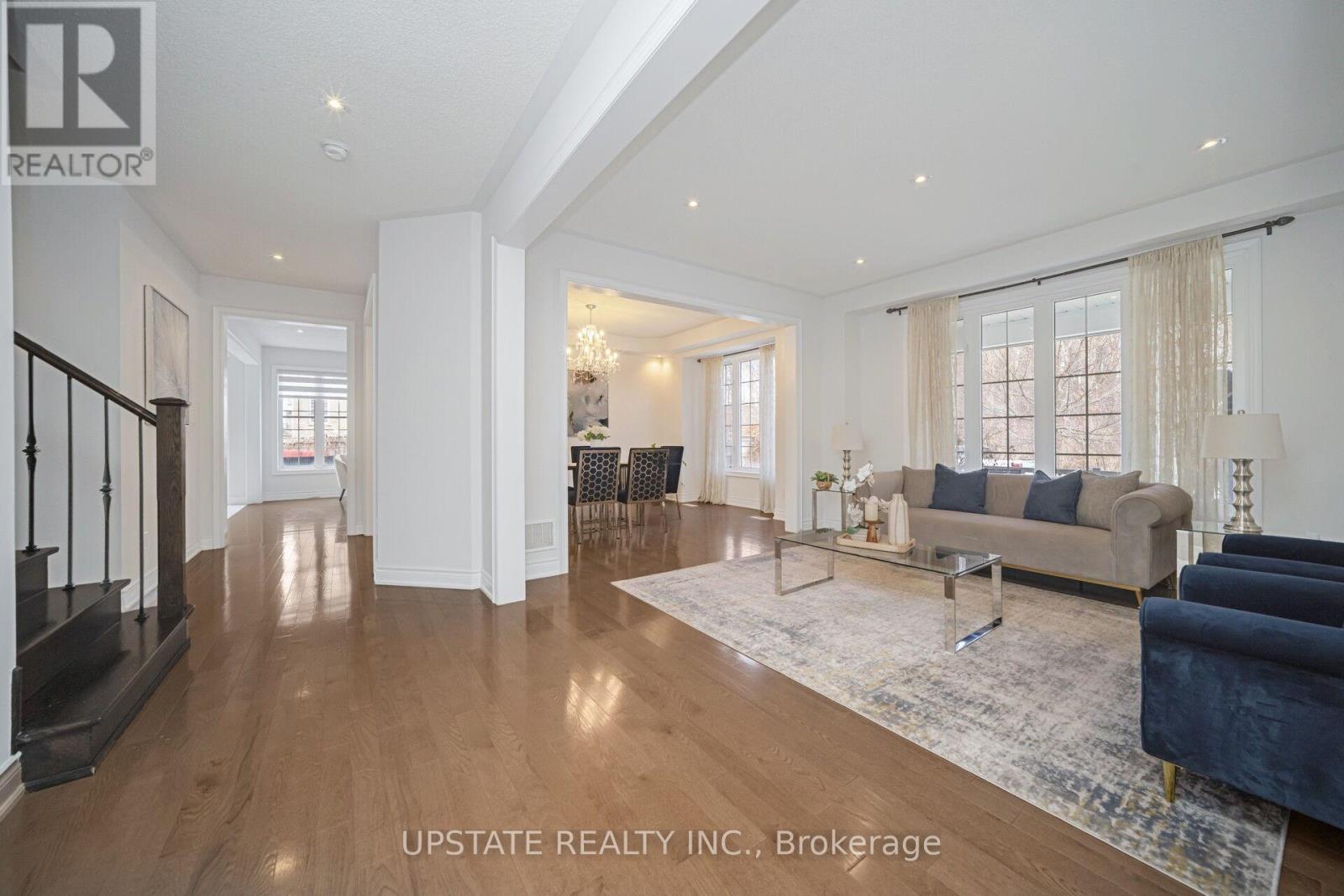 11 Mistyglen Crescent, Brampton, Ontario  L6Y 0X2 - Photo 7 - W13084634