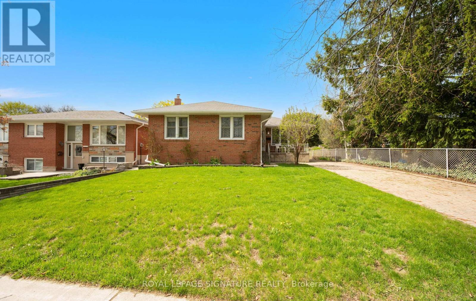 1322 Kelly Road, Mississauga, Ontario  L5J 3T9 - Photo 3 - W13084644
