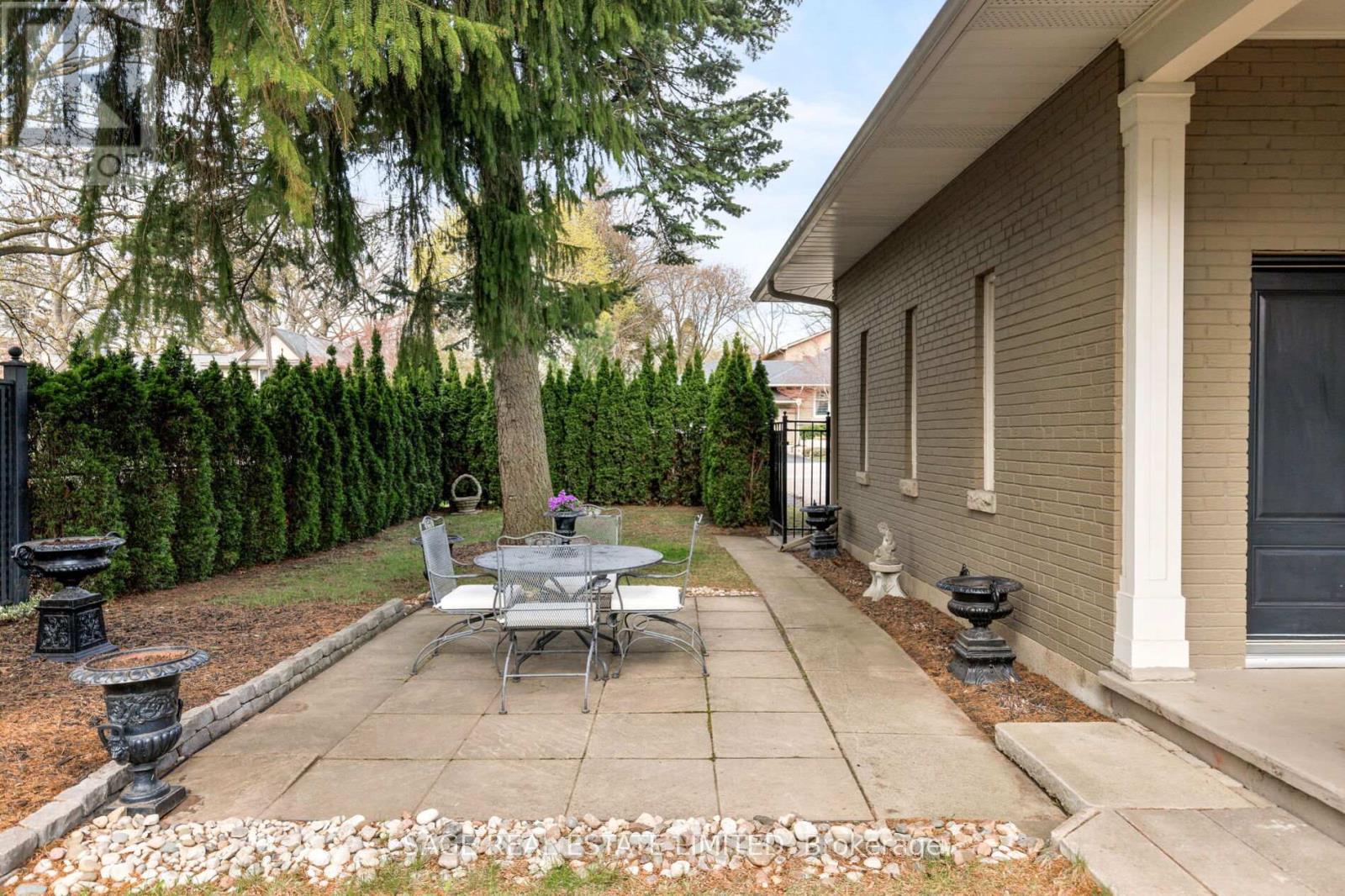 159 Wimbleton Road, Toronto, Ontario  M9A 3S8 - Photo 25 - W13084668