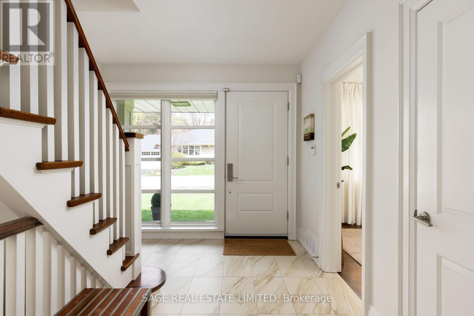 159 Wimbleton Road, Toronto, Ontario  M9A 3S8 - Photo 4 - W13084668
