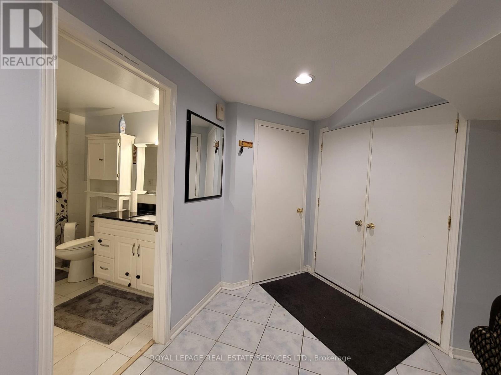 Bsmt - 323 Winfield Terrace, Mississauga, Ontario  L5R 1N6 - Photo 4 - W13084690