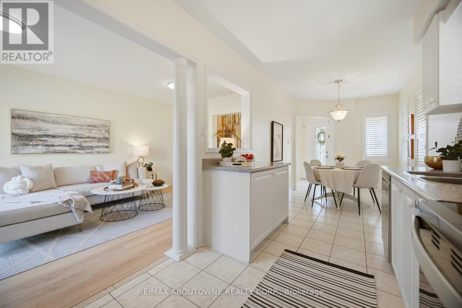 2029 Blue Jay Boulevard, Oakville, Ontario  L6M 3R4 - Photo 16 - W13084694