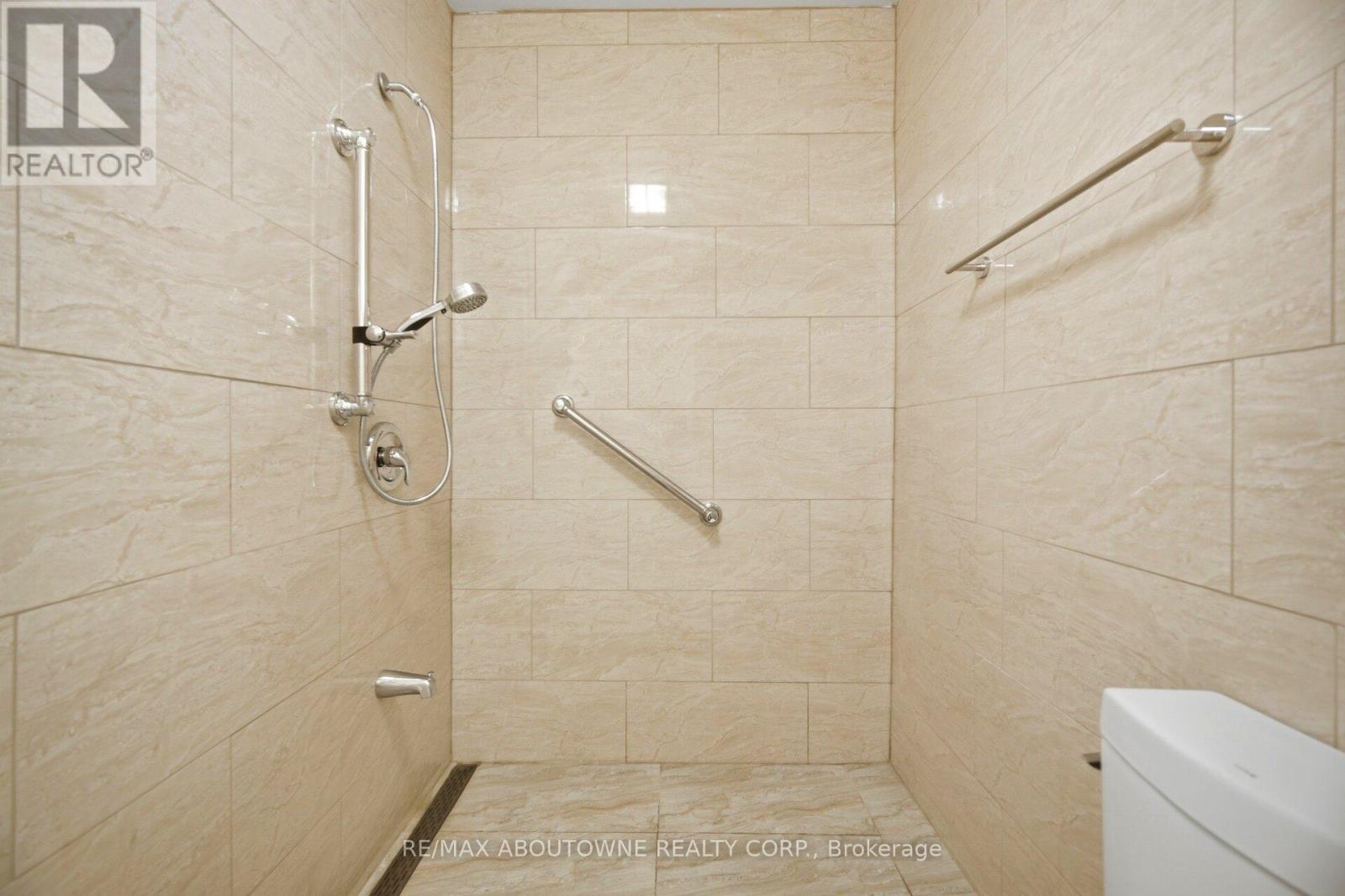 2029 Blue Jay Boulevard, Oakville, Ontario  L6M 3R4 - Photo 22 - W13084694