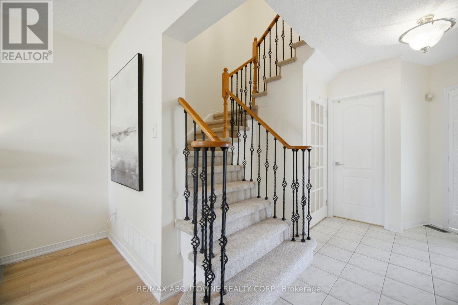 2029 Blue Jay Boulevard, Oakville, Ontario  L6M 3R4 - Photo 23 - W13084694