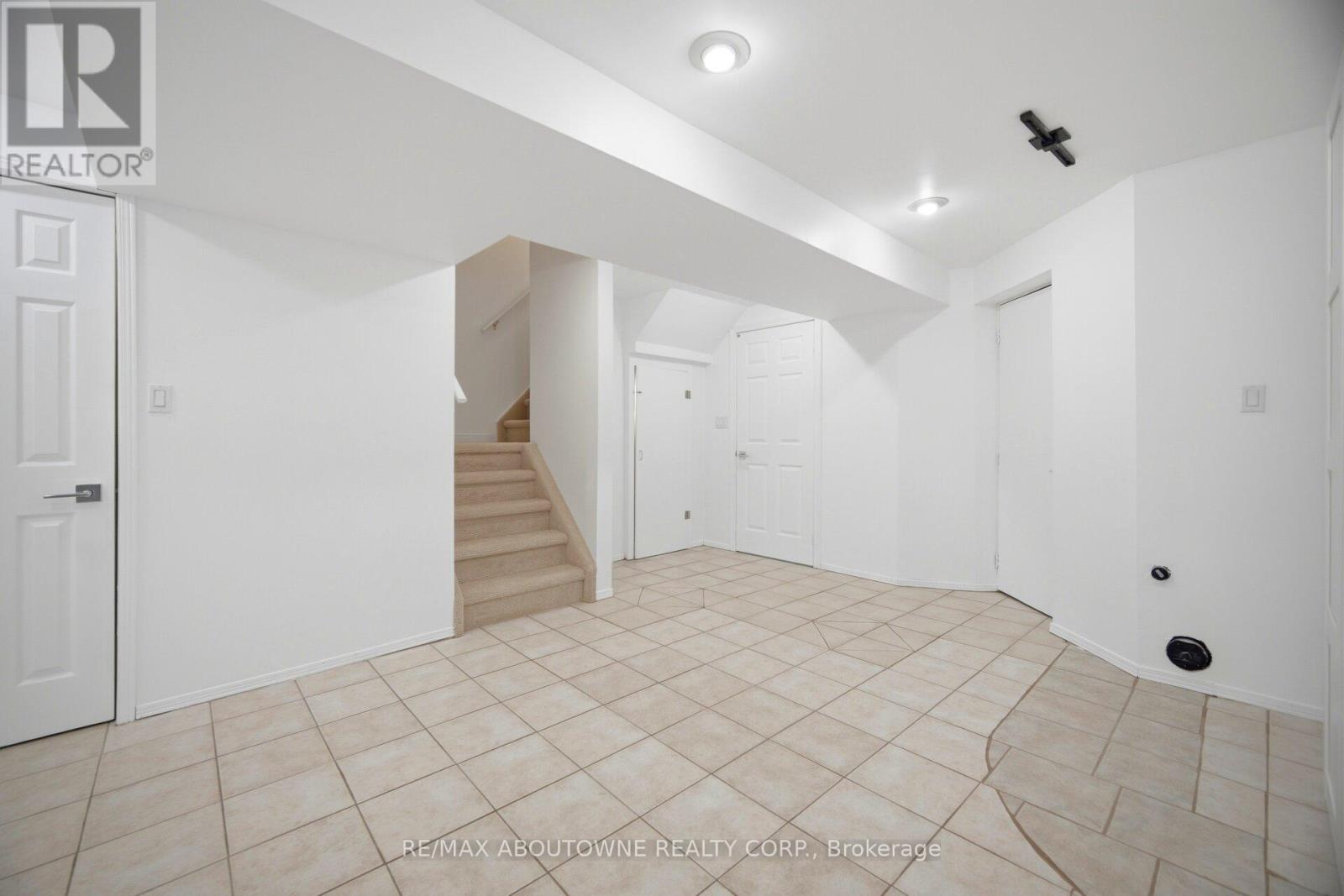 2029 Blue Jay Boulevard, Oakville, Ontario  L6M 3R4 - Photo 39 - W13084694