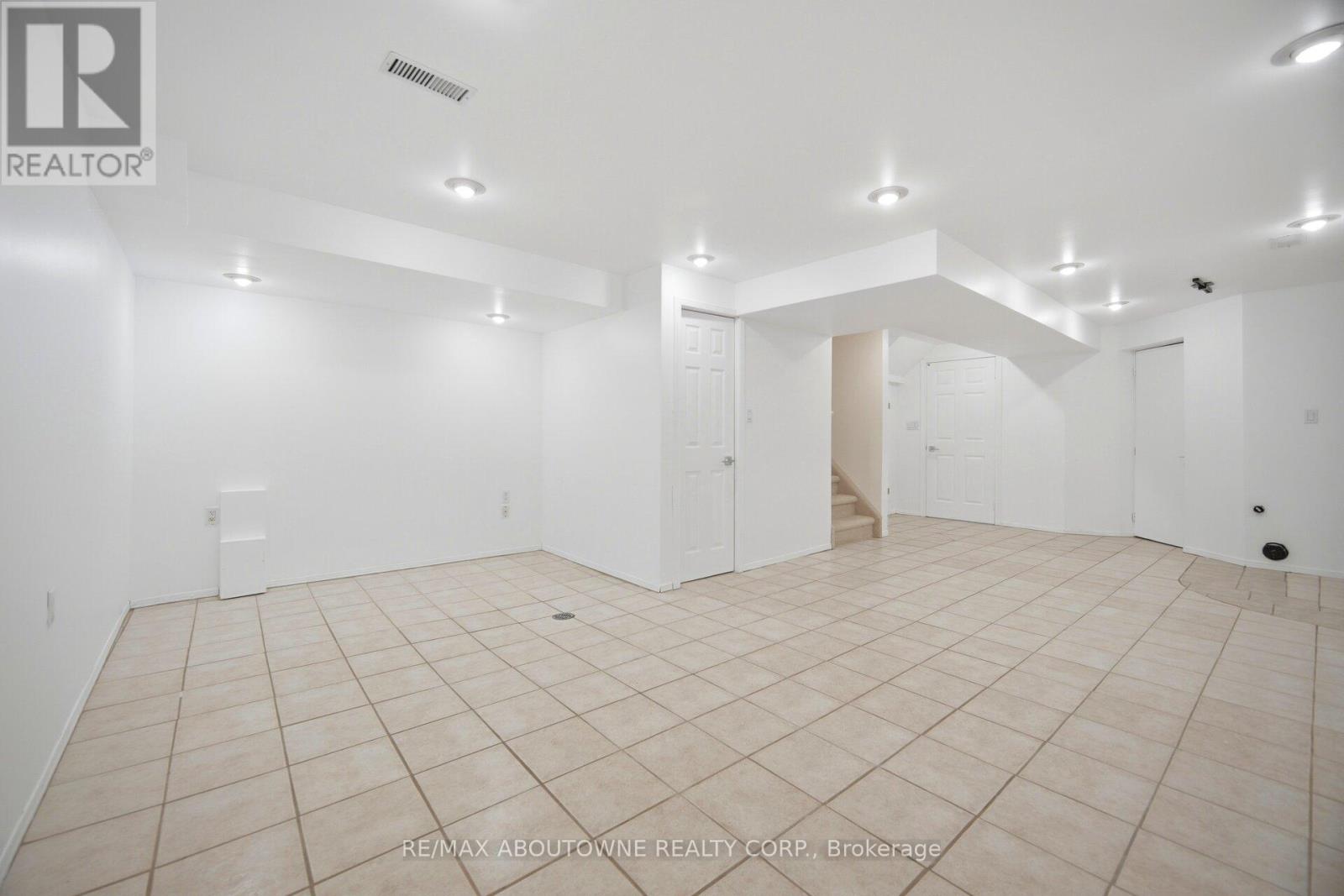 2029 Blue Jay Boulevard, Oakville, Ontario  L6M 3R4 - Photo 43 - W13084694