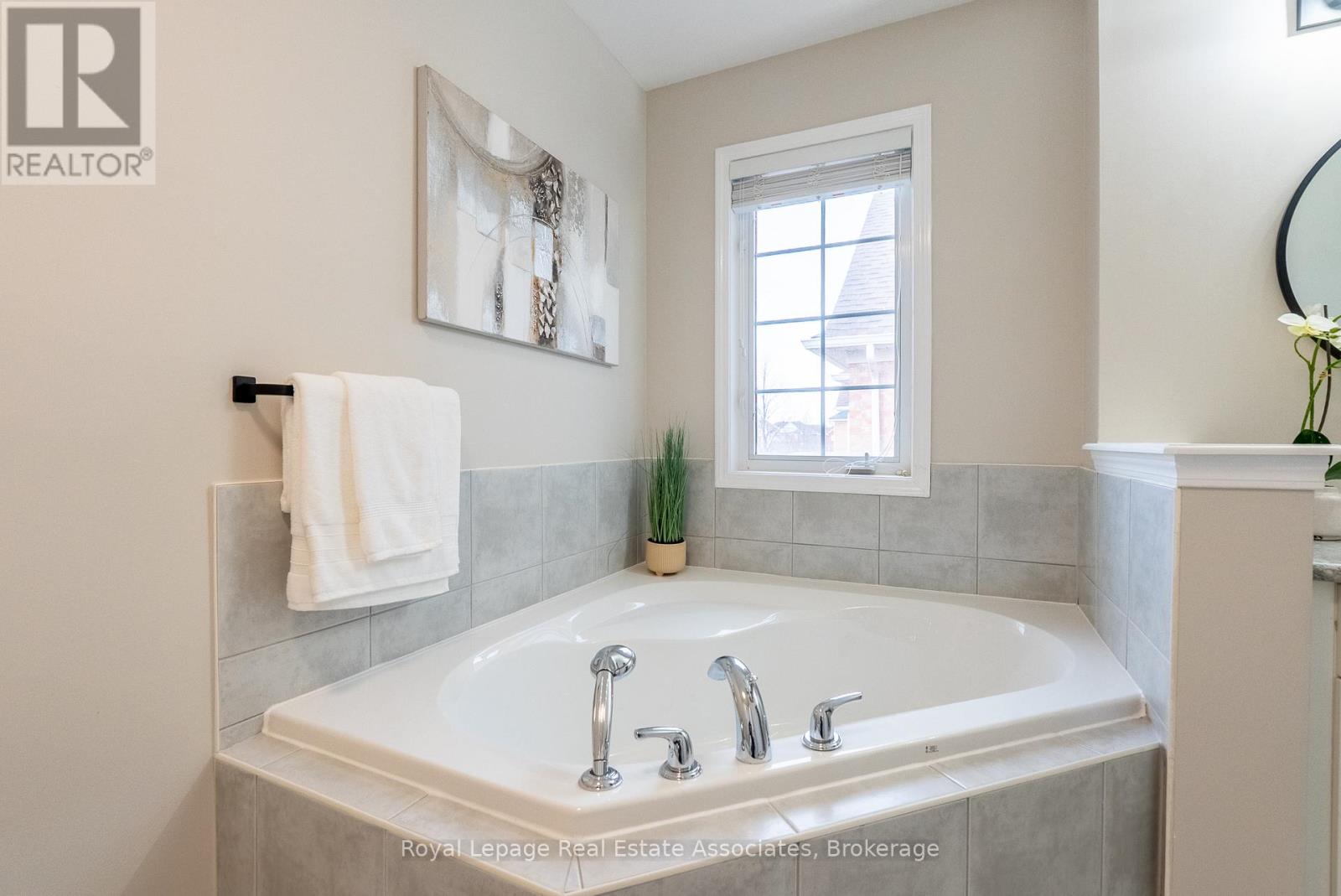 46 Dehaviland Crescent, Brampton, Ontario  L6X 0M9 - Photo 24 - W13084704