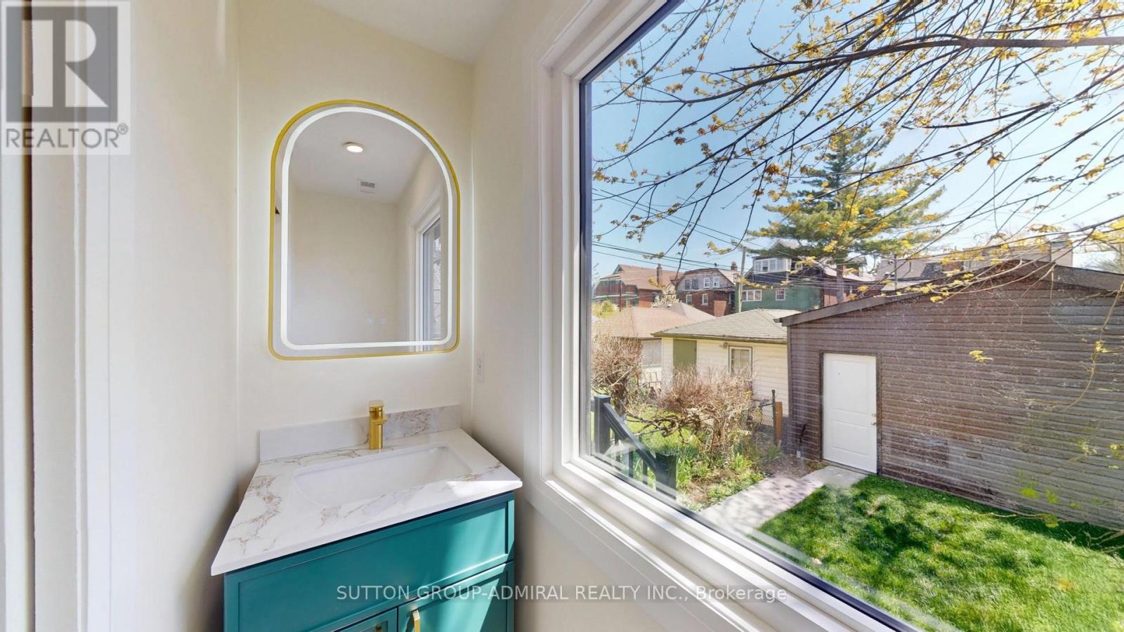 109 Fermanagh Avenue, Toronto, Ontario  M6R 1M1 - Photo 18 - W13084706