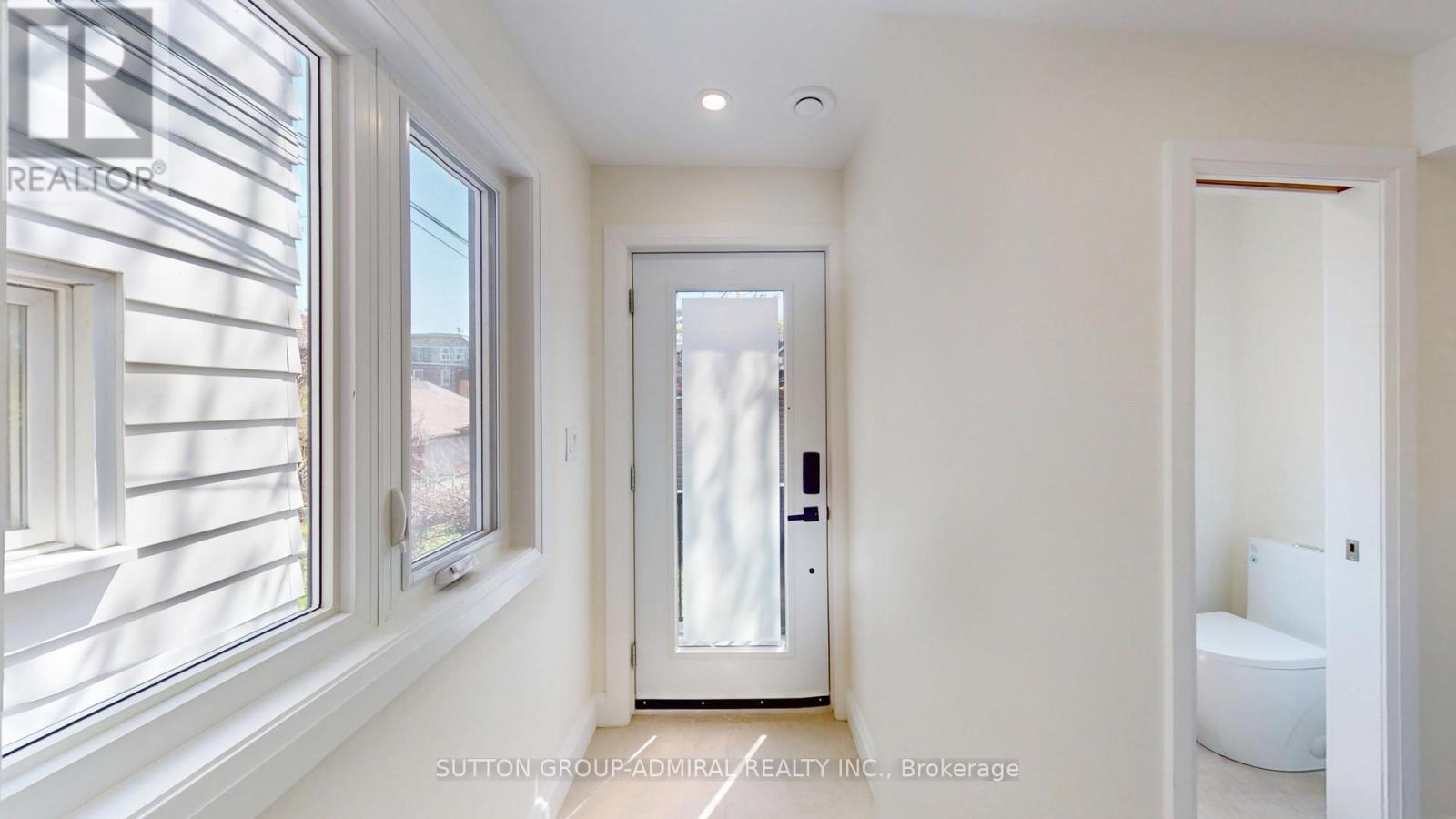 109 Fermanagh Avenue, Toronto, Ontario  M6R 1M1 - Photo 20 - W13084706