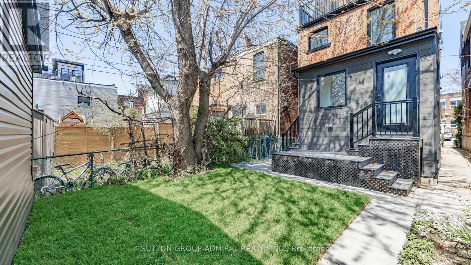 109 Fermanagh Avenue, Toronto, Ontario  M6R 1M1 - Photo 46 - W13084706