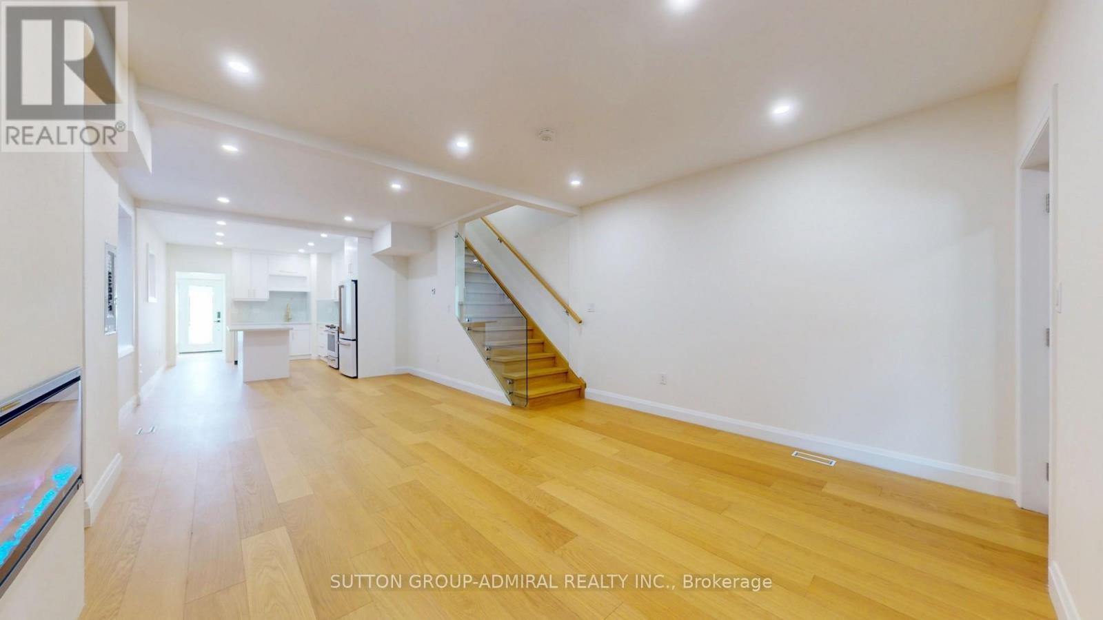 109 Fermanagh Avenue, Toronto, Ontario  M6R 1M1 - Photo 7 - W13084706
