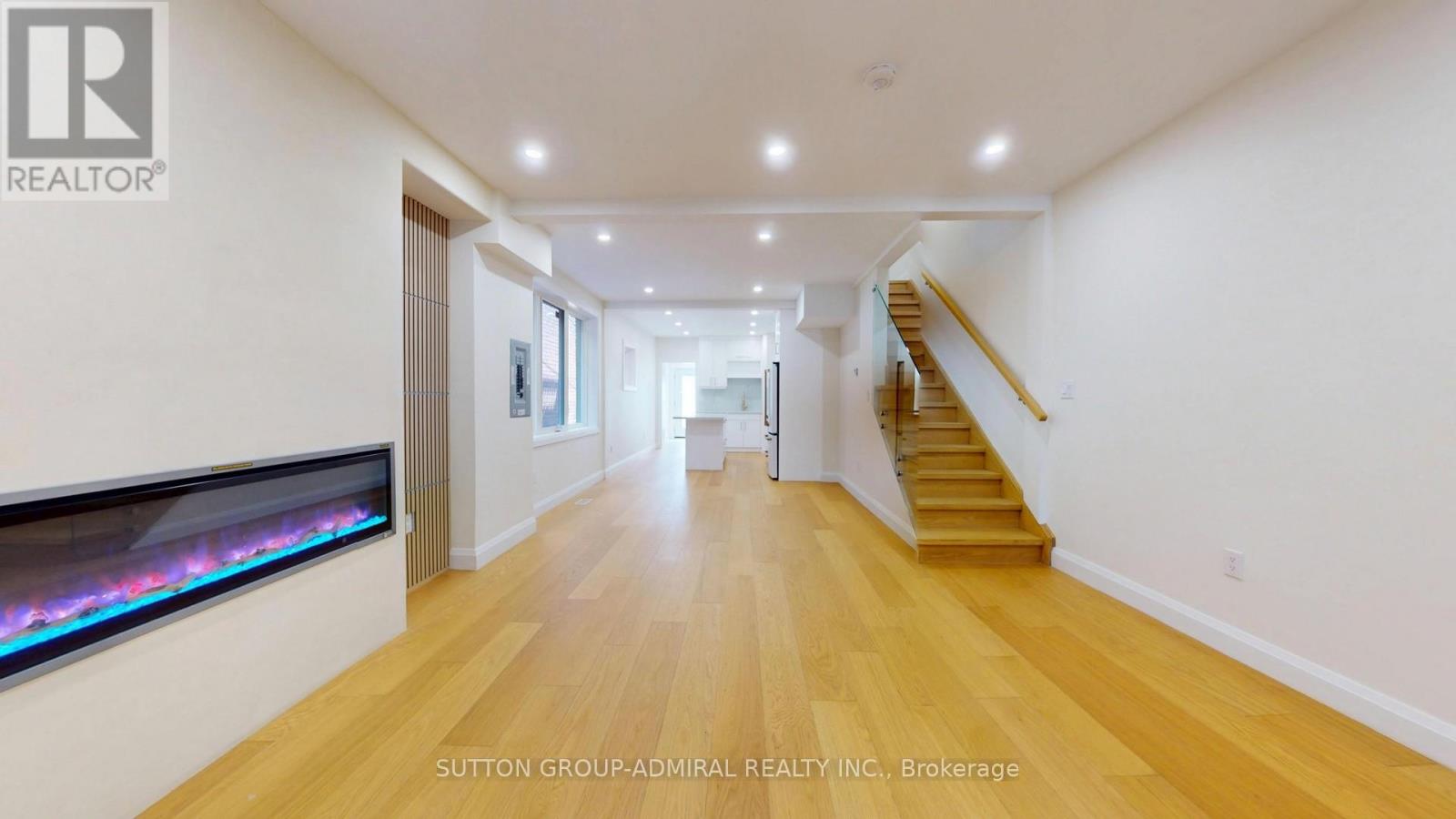 109 Fermanagh Avenue, Toronto, Ontario  M6R 1M1 - Photo 8 - W13084706