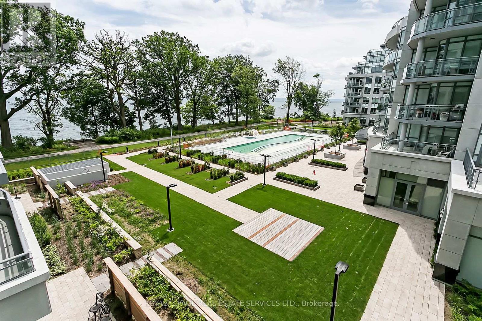 327 - 3500 LAKESHORE ROAD W, Oakville, Ontario