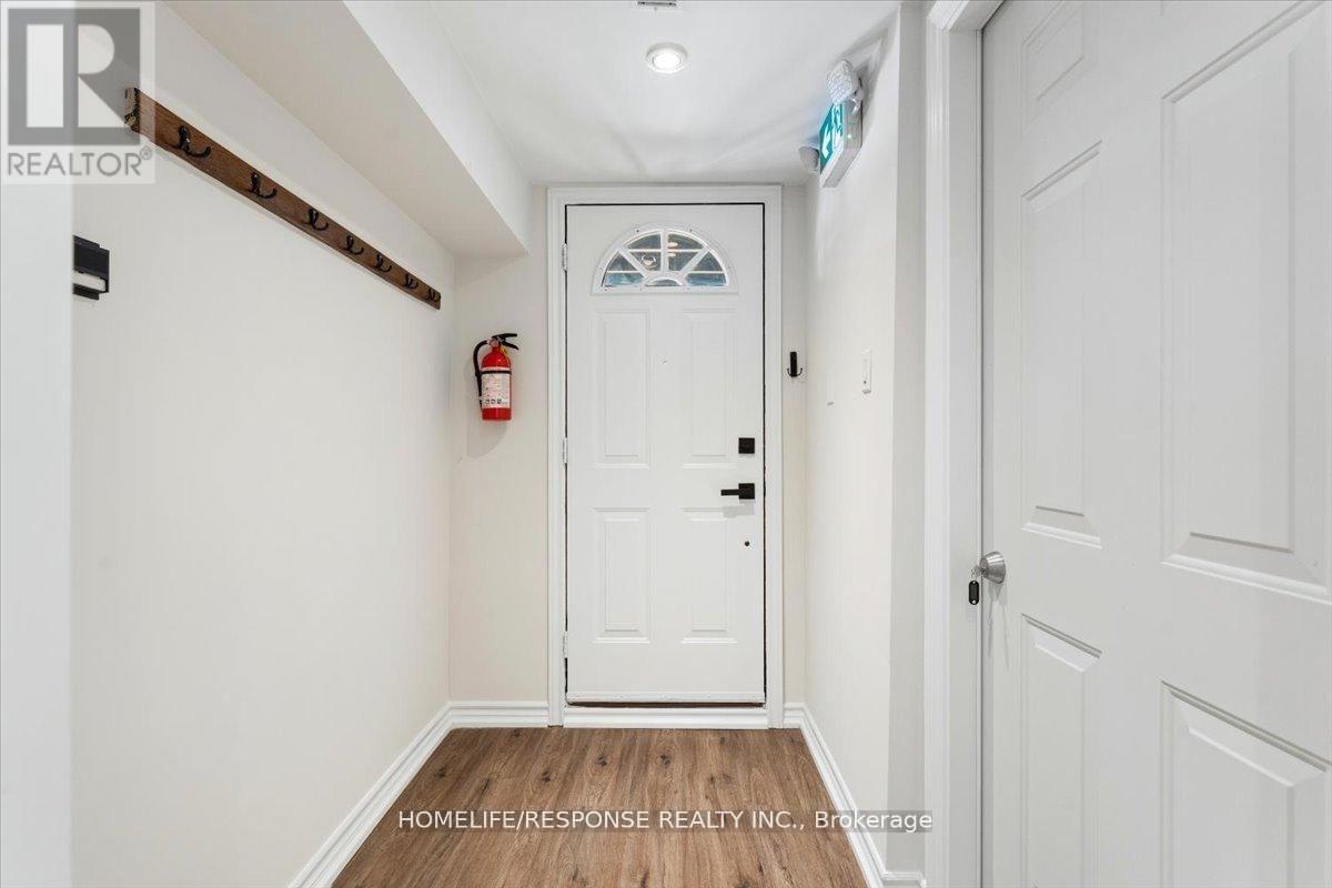 291 Thrace Avenue, Mississauga, Ontario  L5B 2B2 - Photo 24 - W13084718