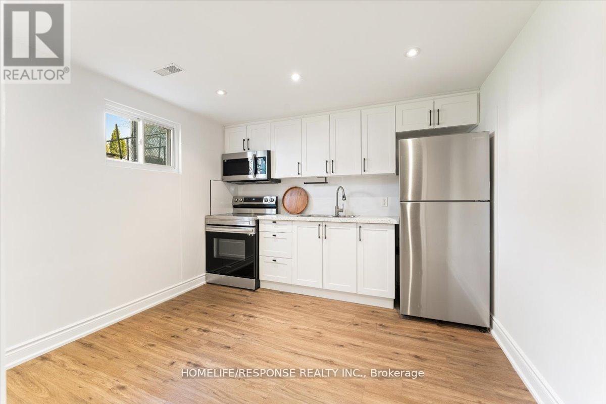 291 Thrace Avenue, Mississauga, Ontario  L5B 2B2 - Photo 28 - W13084718