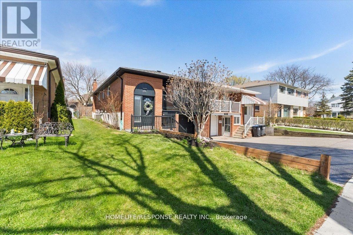 291 Thrace Avenue, Mississauga, Ontario  L5B 2B2 - Photo 3 - W13084718
