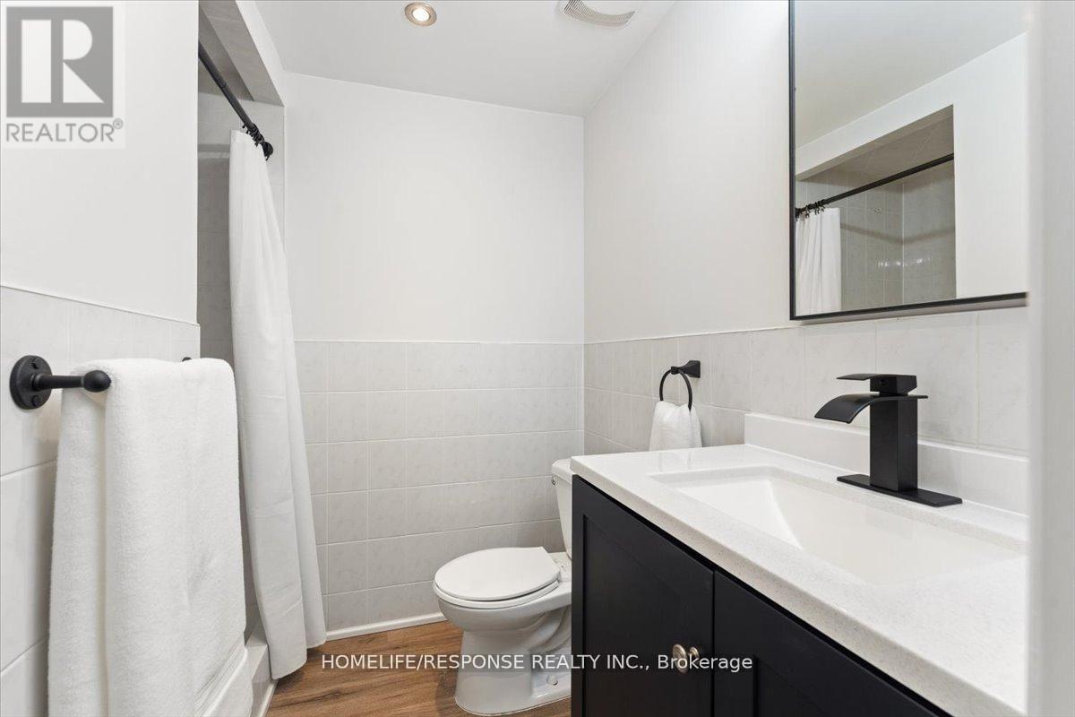 291 Thrace Avenue, Mississauga, Ontario  L5B 2B2 - Photo 30 - W13084718