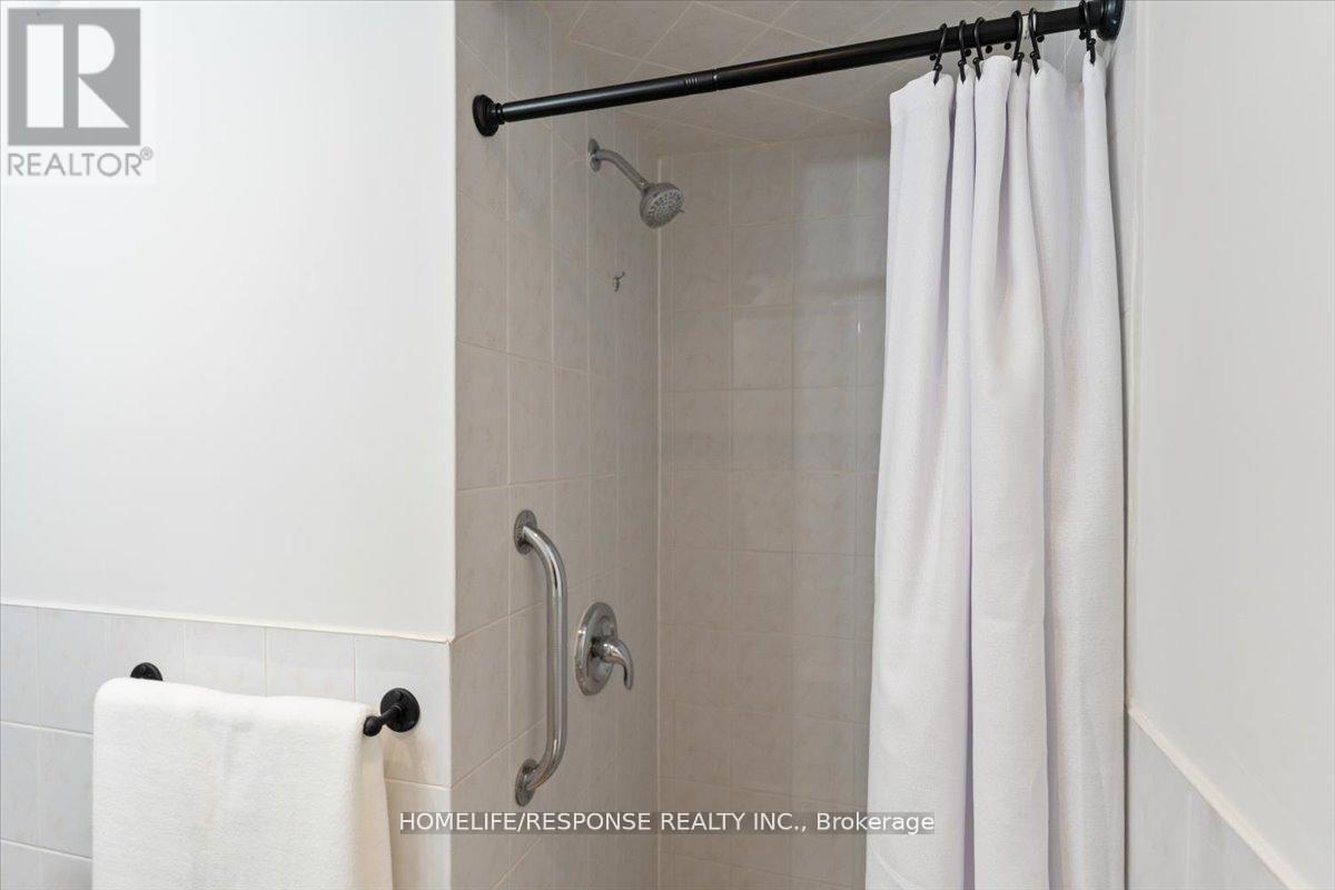 291 Thrace Avenue, Mississauga, Ontario  L5B 2B2 - Photo 31 - W13084718