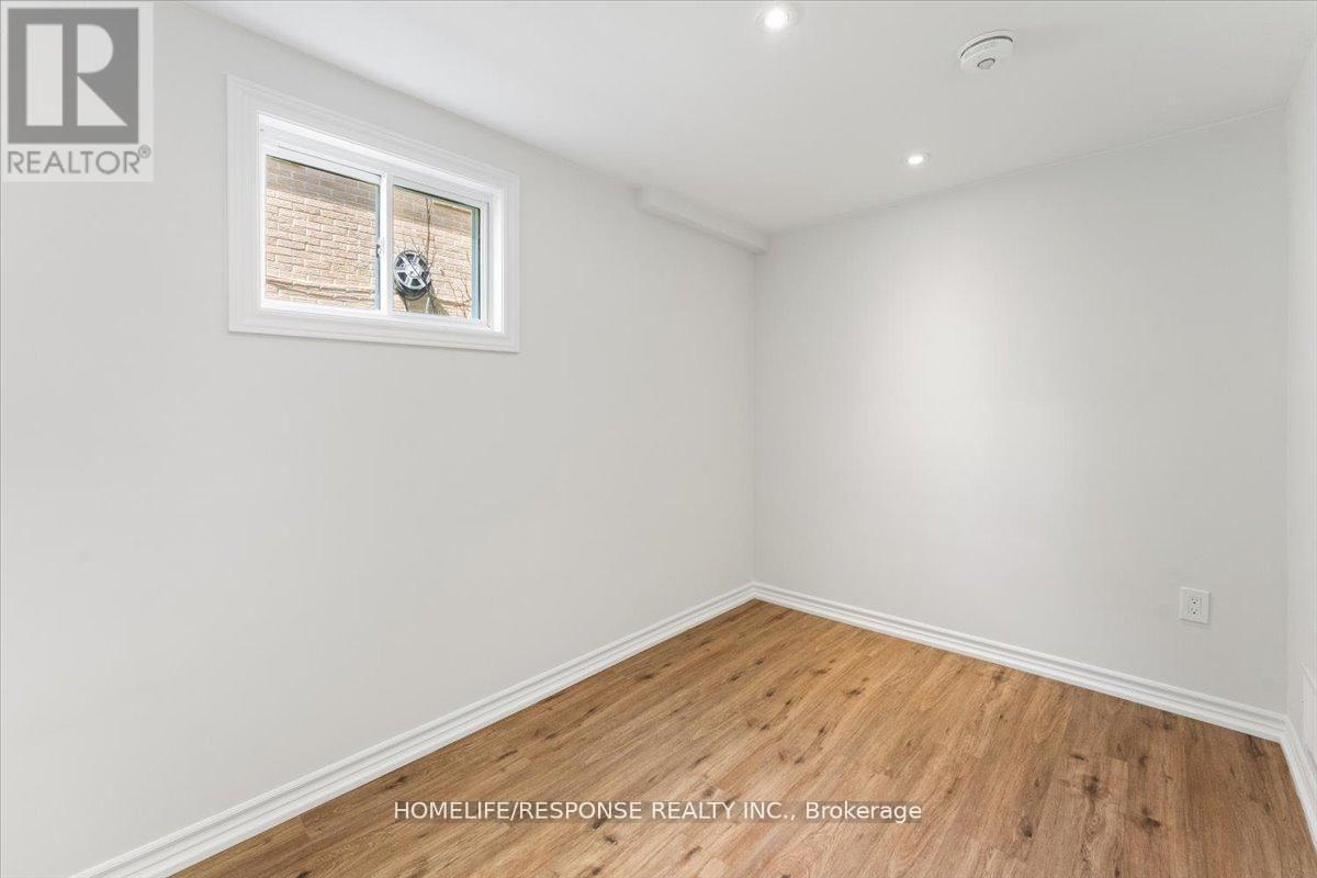 291 Thrace Avenue, Mississauga, Ontario  L5B 2B2 - Photo 32 - W13084718