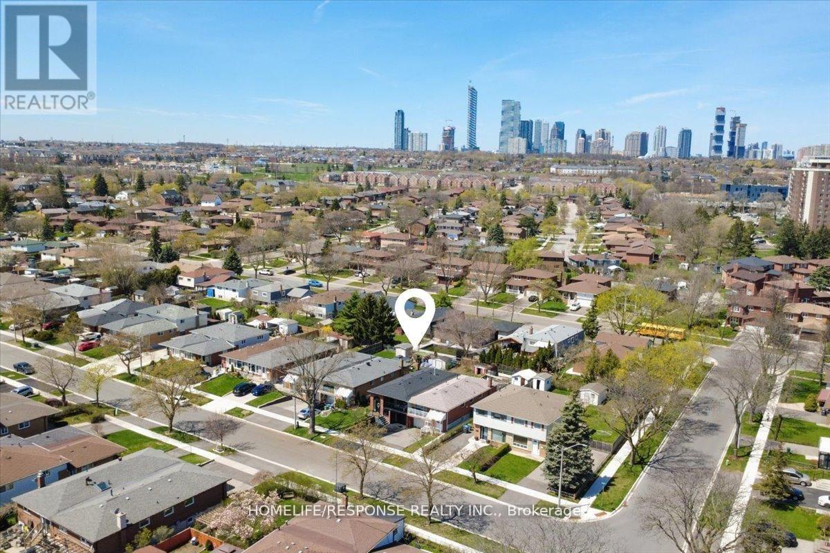 291 Thrace Avenue, Mississauga, Ontario  L5B 2B2 - Photo 36 - W13084718