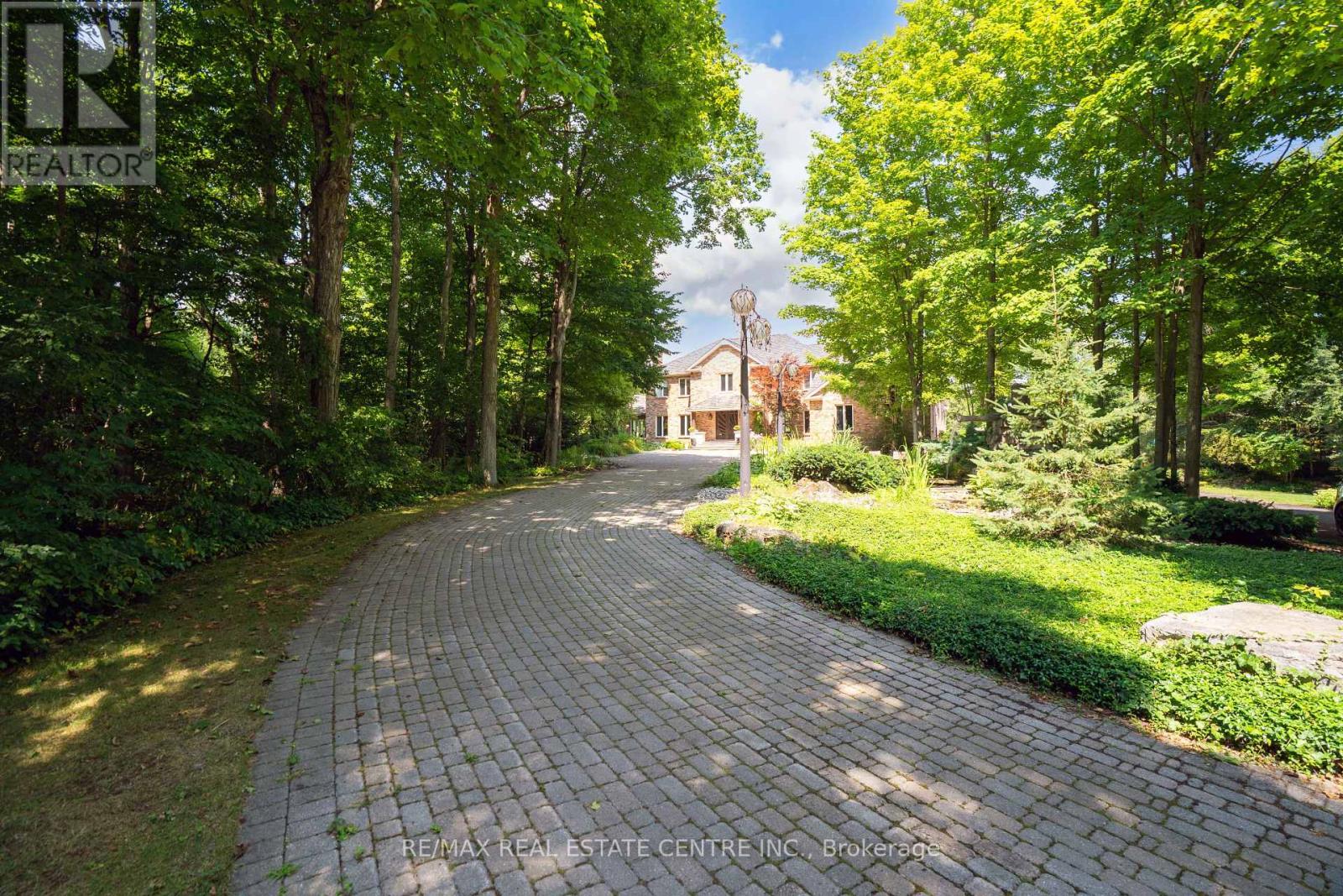 13701 Fourth Line Nassagaweya, Milton, Ontario  N0B 2K0 - Photo 4 - W13084774